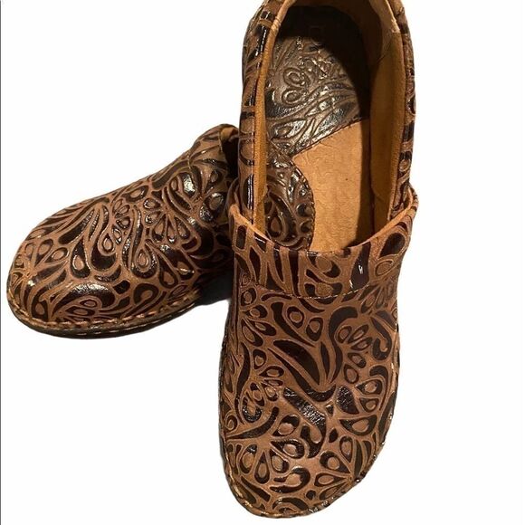 BORN B.O.C Leather Peggy Paisley Mule/Clog Sz 8.5 - Picture 1 of 9